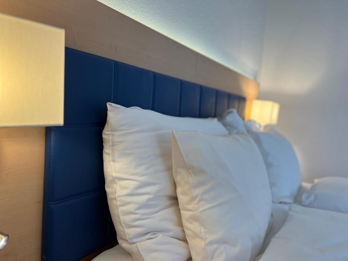 Felmis Self Check-in Hotel