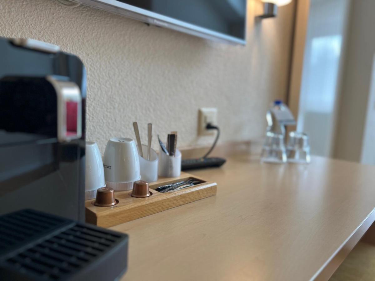 Felmis Self Check-in Hotel